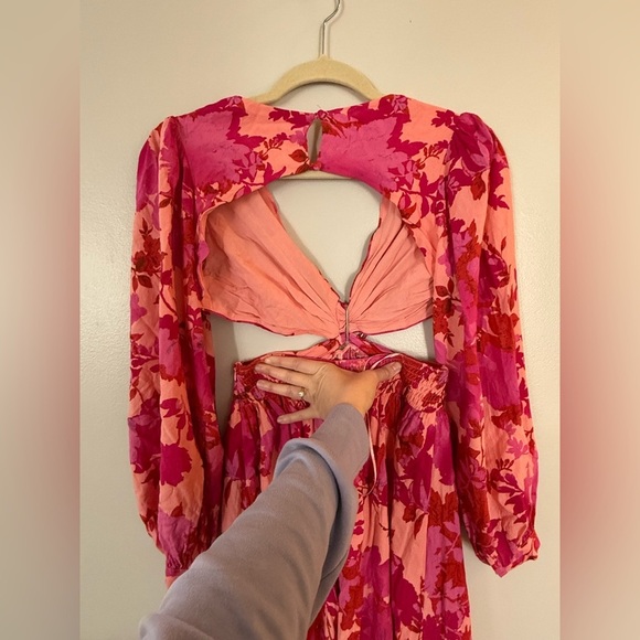 All About May Floral Long Sleeve Cut Out Maxi Dress Size 2 - Picture 6 of 7
